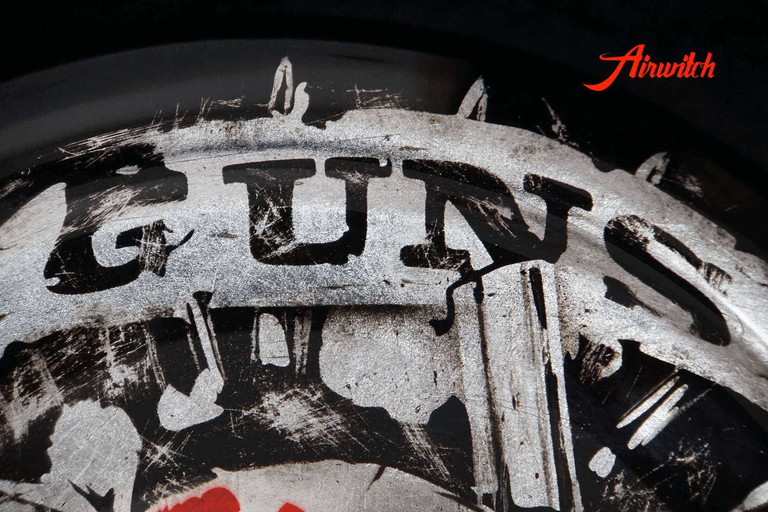 Luftfilterdeckel Harley Davidson mit Totenkopf und Guns´n´Roses auf Blattsilber