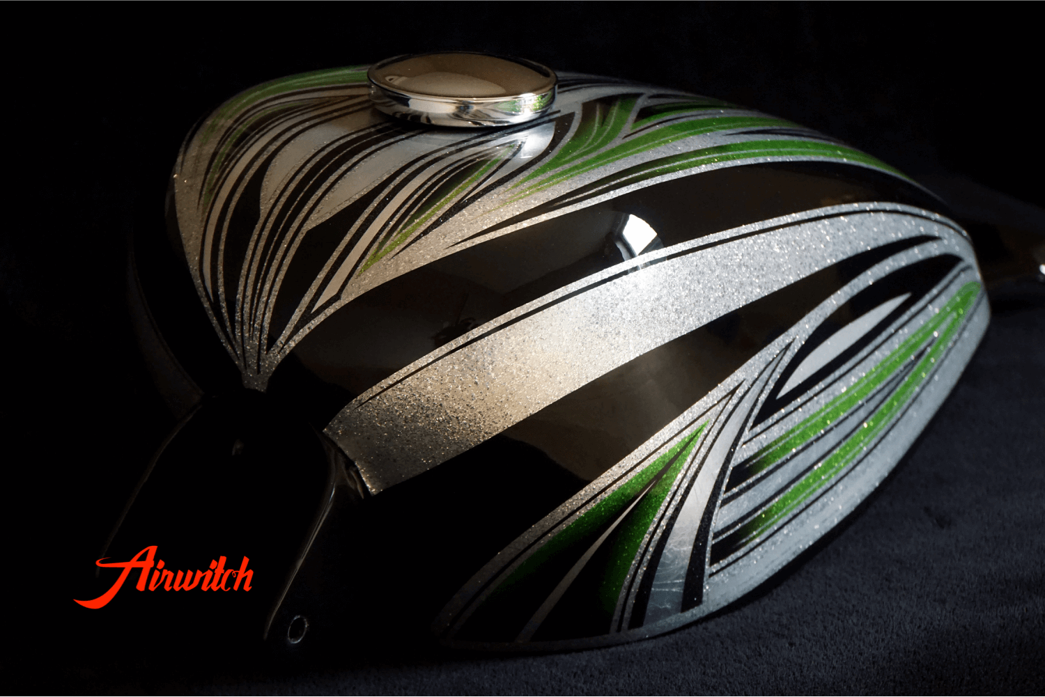 Harley Davidson Custom Paint Tank Scalops Metalflakes Airbrush Green Candy