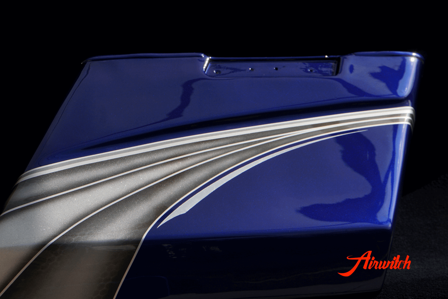 Harley Davidson Road Glide Koffer Custom Paint mit silber-blauer Custom Lackierung mit Silber, Metalflakes und Blattsilber