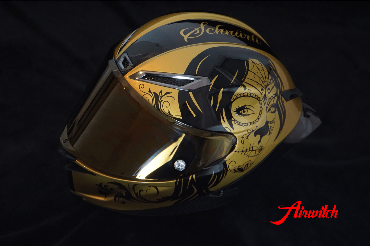Helm AGV Pista GP Woman Custom Paint in schwarz gold mit la catrina und Airbrush Ornamenten für Aprilla RSV4