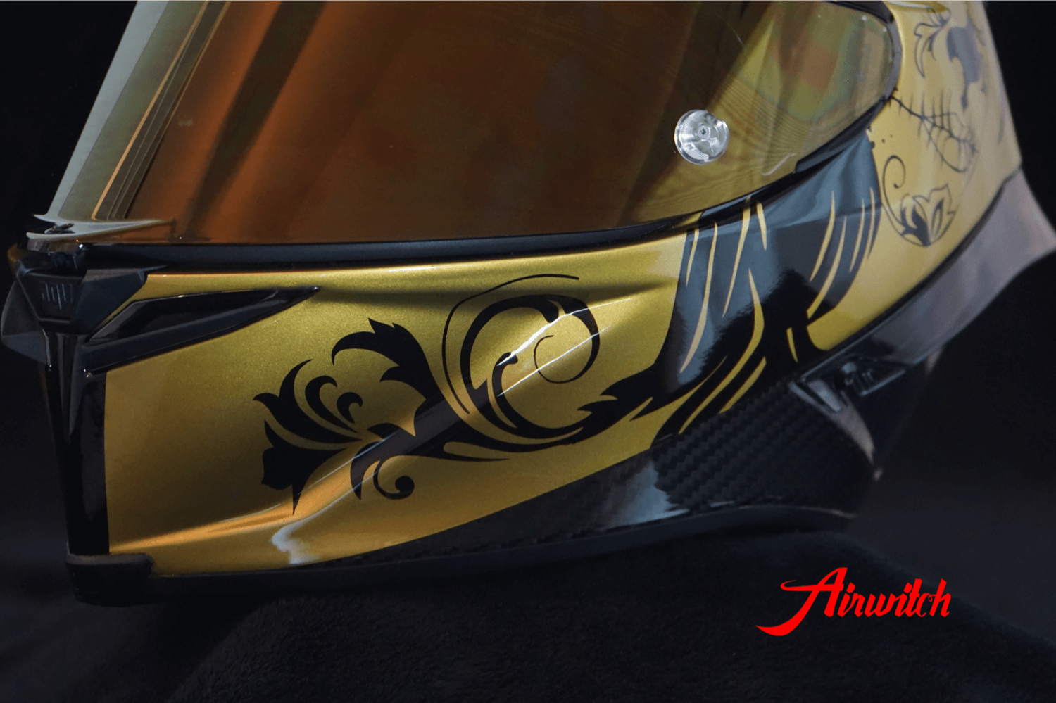 Helm AGV Pista GP Woman Custom Paint in schwarz gold mit la catrina und Airbrush Ornamenten für Aprilla RSV4