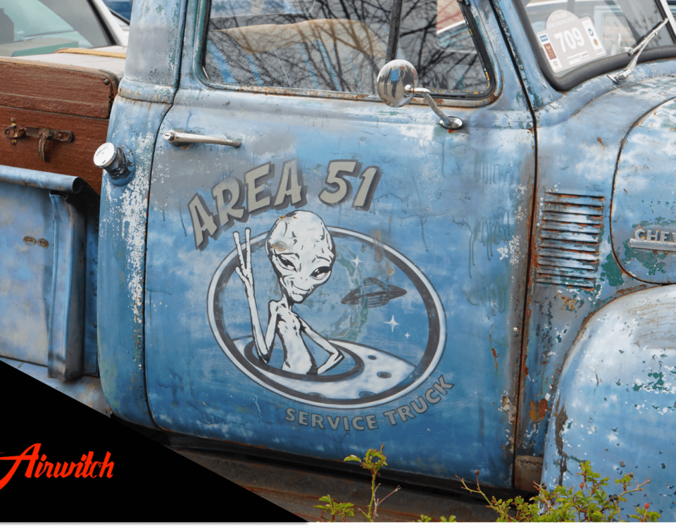 Custom Paint Chevrolet Pick-up 1950 with patina, rust and airbrush logo area 51alien, service truck