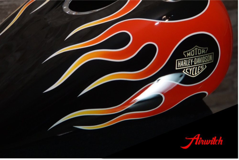 Custom Paint Harley-Davidson Dyna Red Flames on black Fireball Tank Lackierung